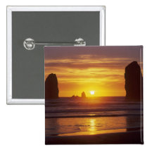 OR, Oregon Coast, Cannon Beach, seastacks at 2 Pin