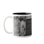 Portal with a trumeau depicting the Virgin mugs