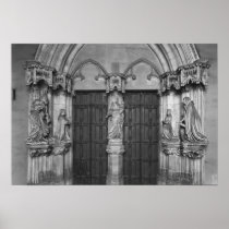 Portal with a trumeau depicting the Virgin
