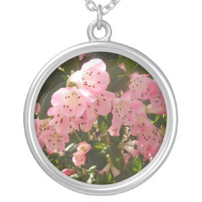 Pretty pink flower necklace.
