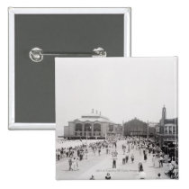Resort tourists on esplanade buttons
