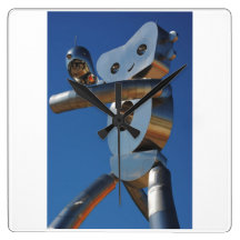Robot and a Tweet Clock