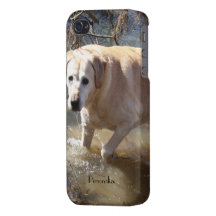 Savvy iPhone 4 case -Yellow Lab Loves the Water