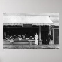 Seaside, Oregon View of Hoefler Ice Cream Shop Poster