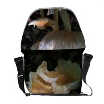 shroomy bag! courier bag