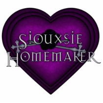Siouxsie Homemaker Purple Knitting Heart