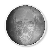 Skull Moon Magnet