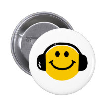 Smiley with headphones pin