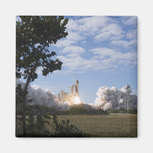 Space Shuttle Atlantis lifts off 18 Magnet