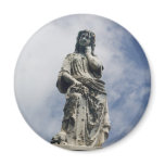 Statue magnet
