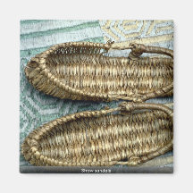 Straw sandals magnet