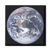 "The Blue Marble" Earth seem from Apollo 17 Refrigerator Magnet