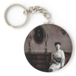 The feminine ghost keychains