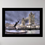 Tower Bridge w Fountain posters