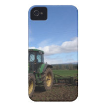 tractor field mountain Case-Mate iPhone 4 cases