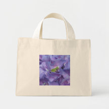 Tree Frog on Hydrangea Tote Bag