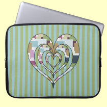 TRIPLE SQUARED HEART laptop sleeves
