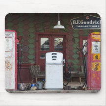 USA, Arizona. Chloride Ghost Town, old gas Mousepad