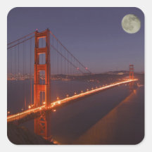 USA, California, Marin. Moonrise above the Stickers