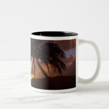 USA, Hawaii, Kauai, Colourful sunrise in a 2 Mug
