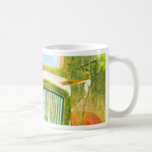 van black and red mugs