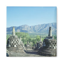 View of the three circular terraces magnets