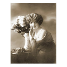 Vintage Flapper (70) Postcard