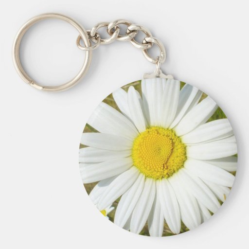 White Daisy Keychain