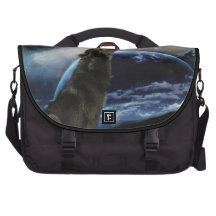 Wolf howling at the moon laptop computer bag