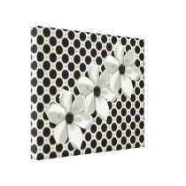 wrapped canvas art work wth flowers