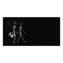 X-RAY VISION SKELETON COUPLE TRAVELING B&W