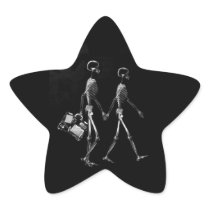 X-RAY VISION SKELETON COUPLE TRAVELING B&W