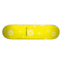 Yellow and white snowflakes pattern skateboard