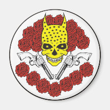 Yellow skull with horns magnet