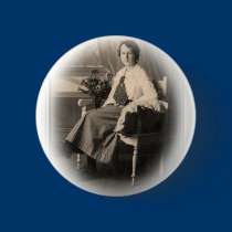 Young Edwardian Lady Early 20th Century buttons