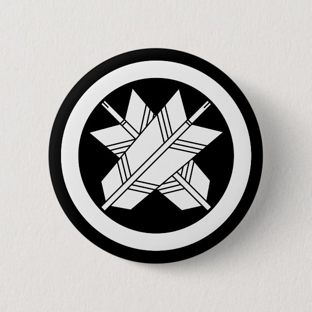 丸に違い矢 6 CM ROUND BADGE (Front)