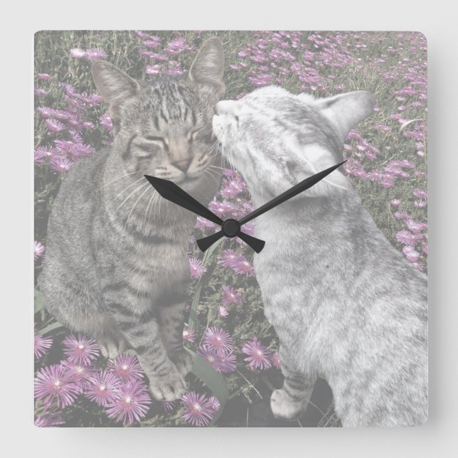 夢の中の子猫たち SQUARE WALL CLOCK (Front)