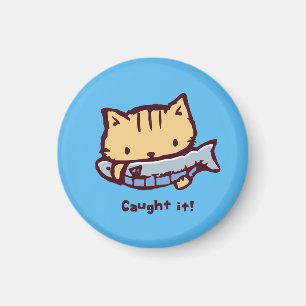 大きなお魚ゲット! Big Catch! Cute Kitten with a Fish Magnet
