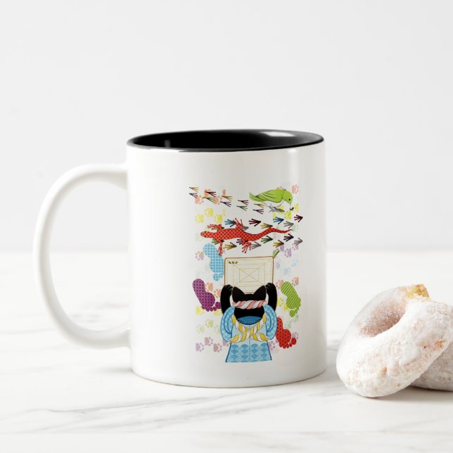 雑巾がけと足跡（リメイク） Two-Tone COFFEE MUG (With Donut)