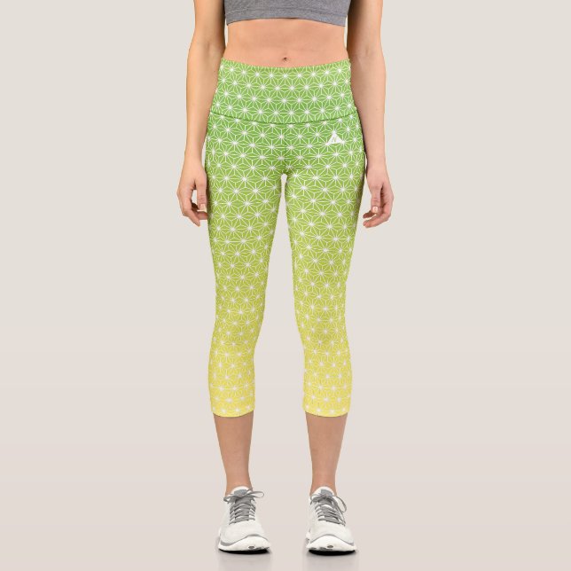 麻の葉 ASANOHA | Japanese traditional KIMONO pattern Capri Leggings (Front)