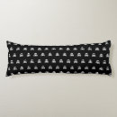 Search for pirate cushions Crossbones