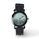 Search for fish watches Under the sea