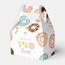Search for donut favour boxes Pink