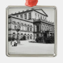 Search for theatre christmas tree decorations Opera