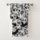 Search for skulls bath towels Halloween