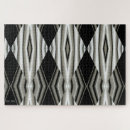 Search for monochromatic puzzles Black and white