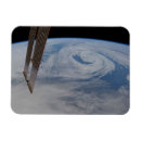 Search for pressure magnets Meteorology