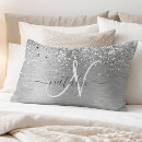 Search for decorative pillowcases For her