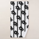 Search for retro 70s bathroom accessories Flower pattern