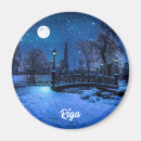 Search for full moon magnets Night